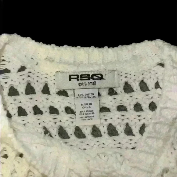 Open Crocheted long sleeve sweater - Picture 2 of 2